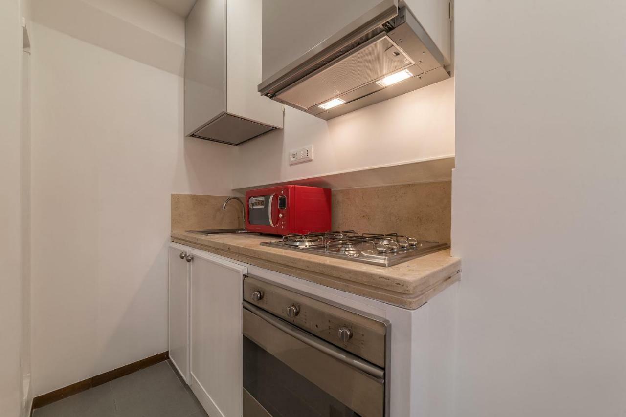 Montecitorio Lovely Apartment โรม ภายนอก รูปภาพ