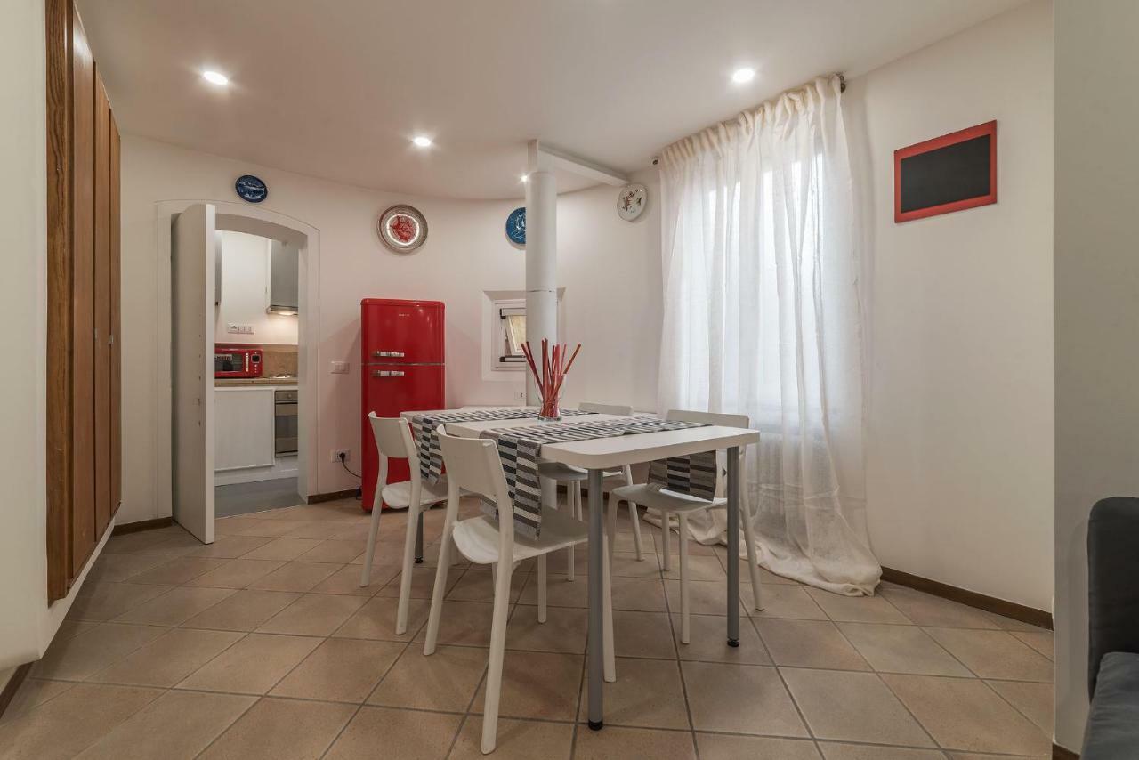 Montecitorio Lovely Apartment โรม ภายนอก รูปภาพ
