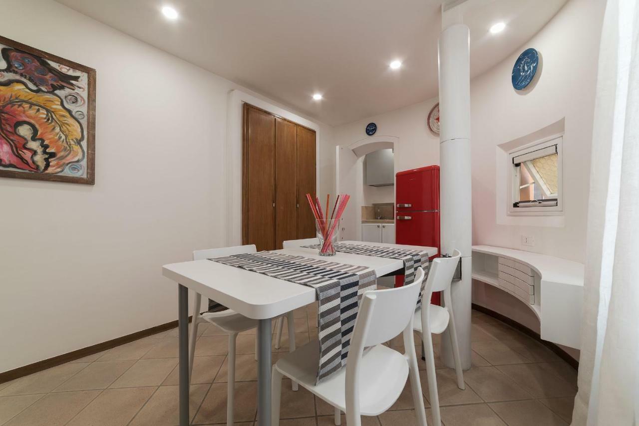 Montecitorio Lovely Apartment โรม ภายนอก รูปภาพ