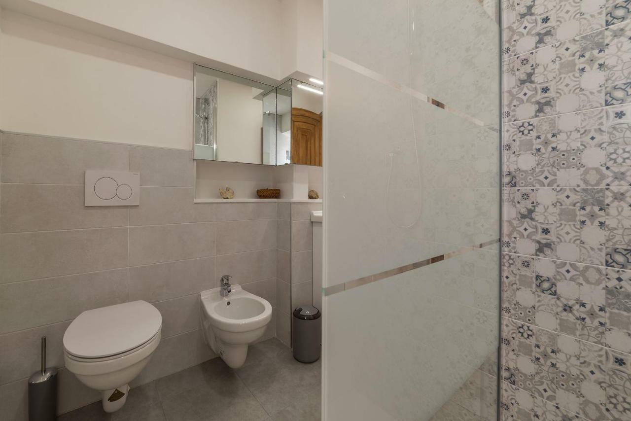 Montecitorio Lovely Apartment โรม ภายนอก รูปภาพ